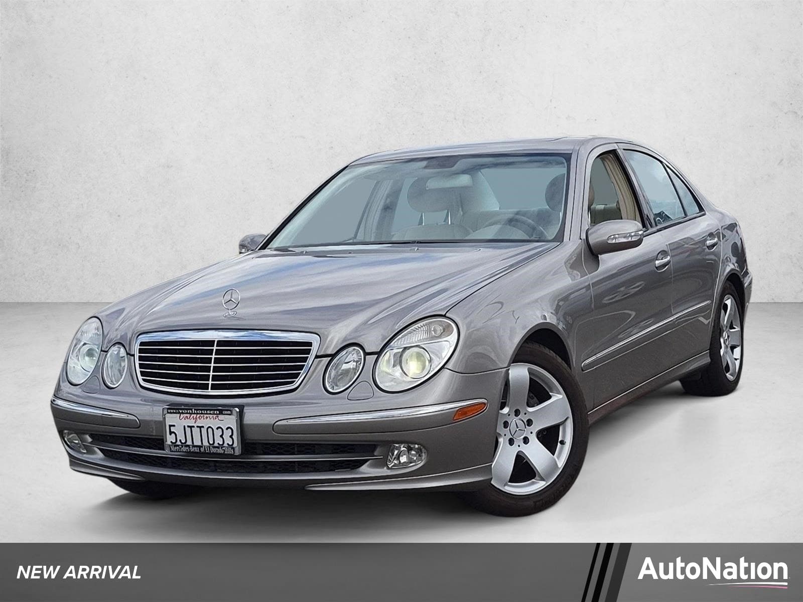 2005 Mercedes-Benz E-Class Base — photo 1 of 22