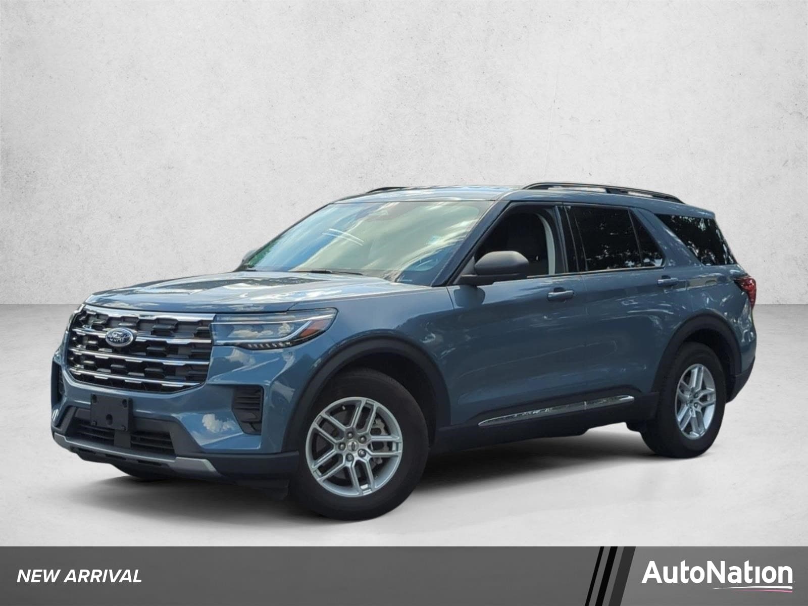 2025 Ford Explorer Active — photo 1 of 15