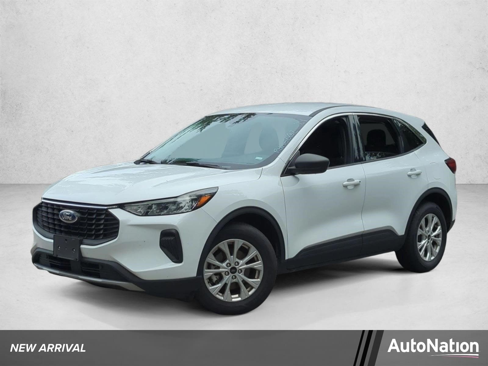 2024 Ford Escape Active — photo 1 of 15