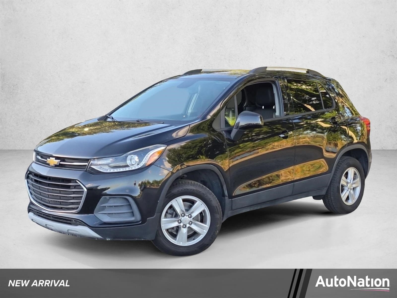 2022 Chevrolet Trax LT — photo 1 of 15