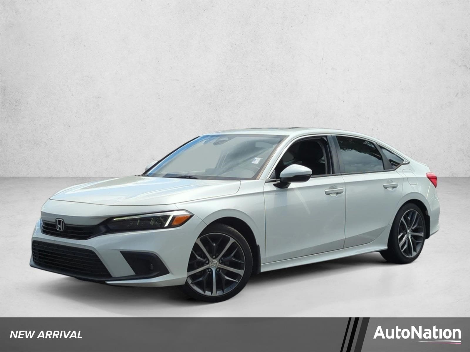 2023 Honda Civic Sedan Touring — photo 1 of 15