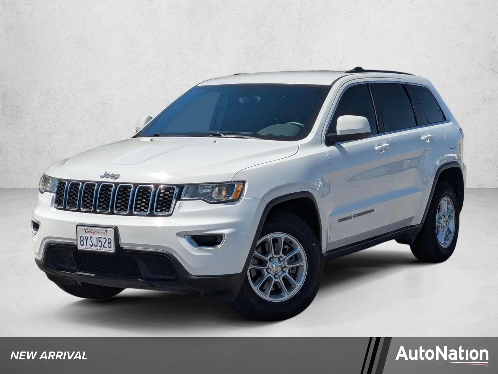 2018 Jeep Grand Cherokee Laredo RWD — photo 1 of 25