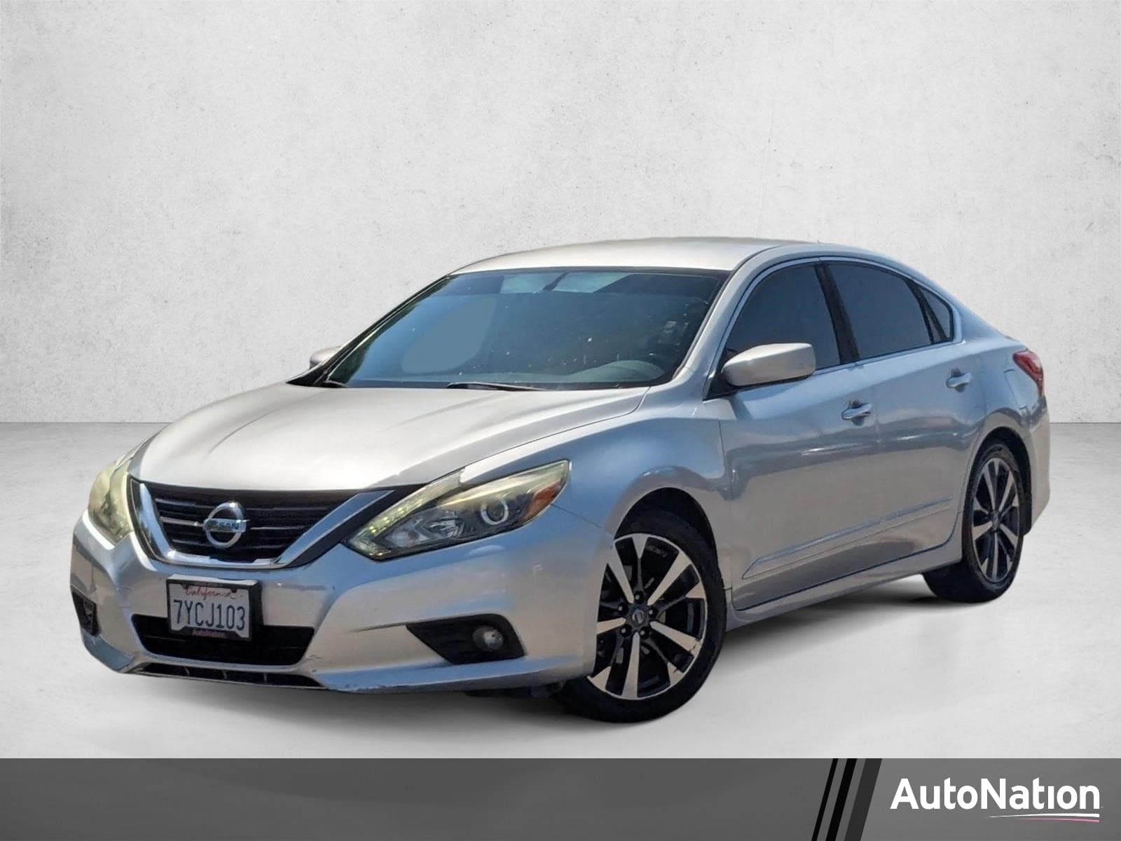 2016 Nissan Altima 2.5 SR — photo 1 of 24