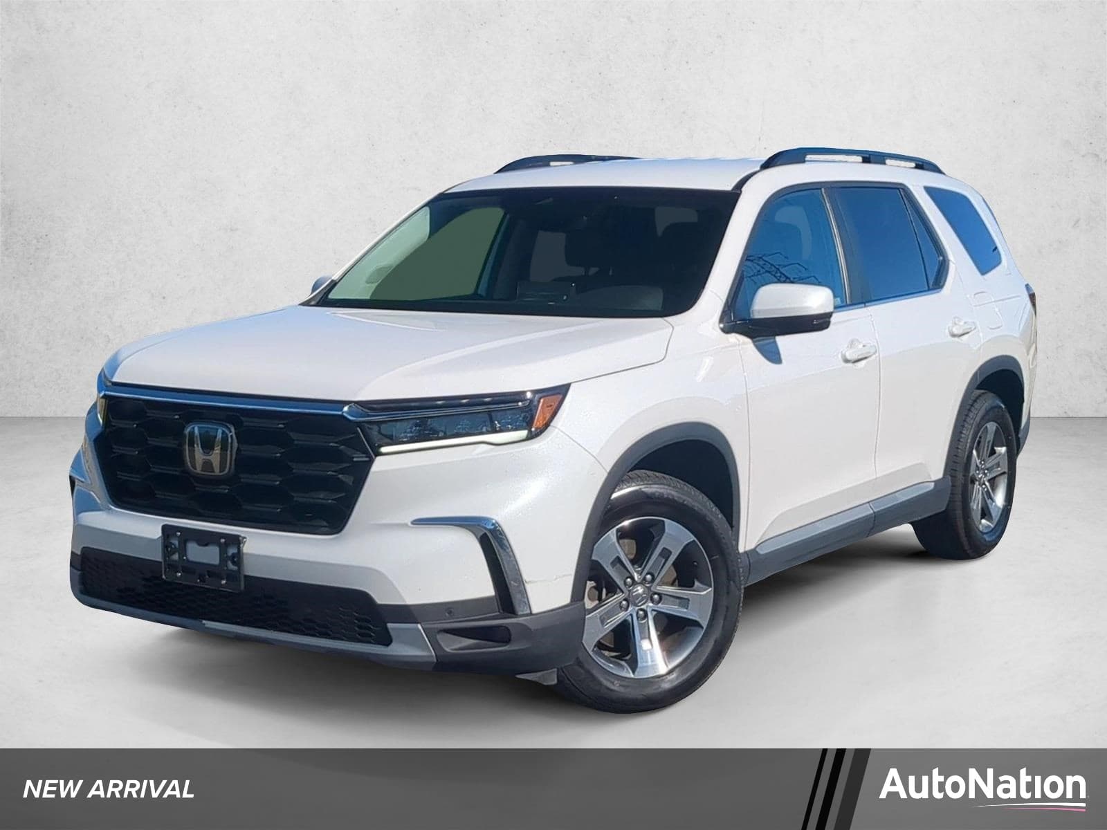 2024 Honda Pilot Base — photo 1 of 25