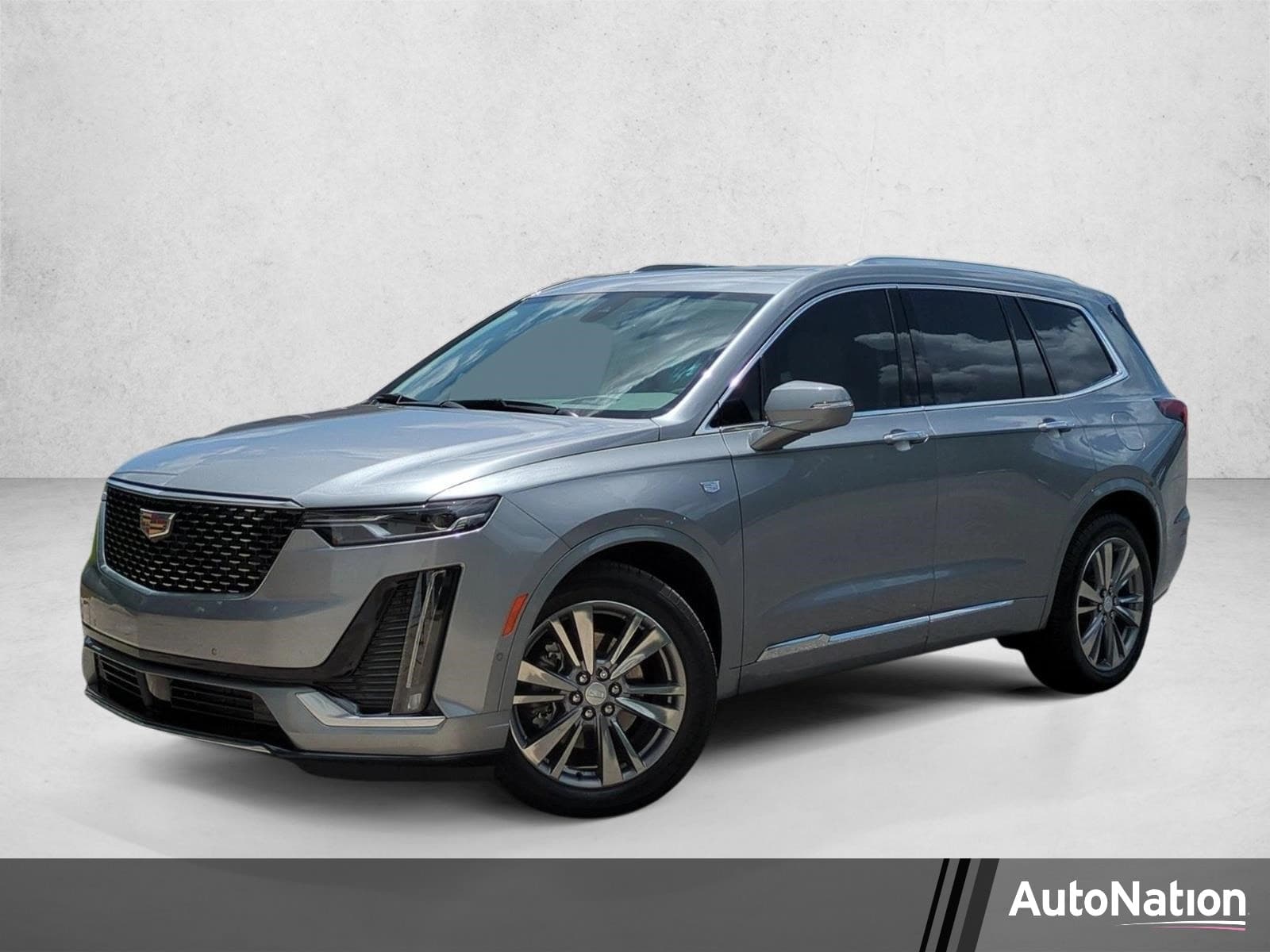 2025 Cadillac XT6 FWD Premium Luxury — photo 1 of 30