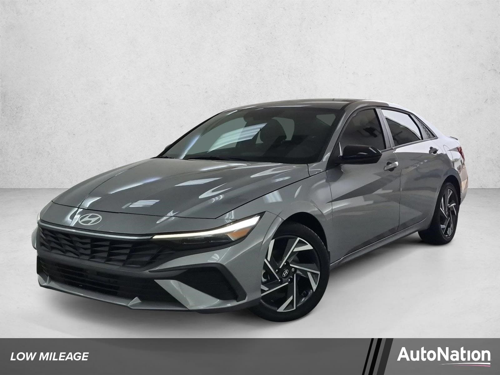 2025 Hyundai Elantra Hybrid SEL Sport — photo 1 of 30