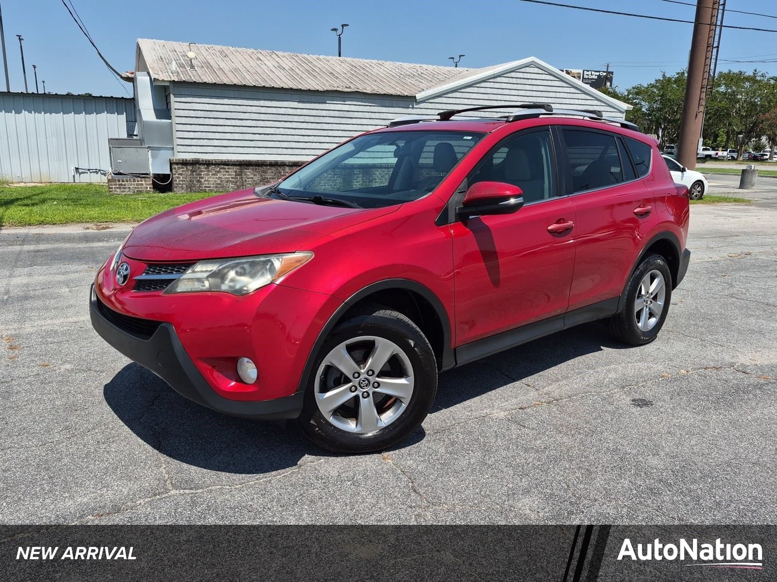 2015 Toyota RAV4 XLE — photo 1 of 30