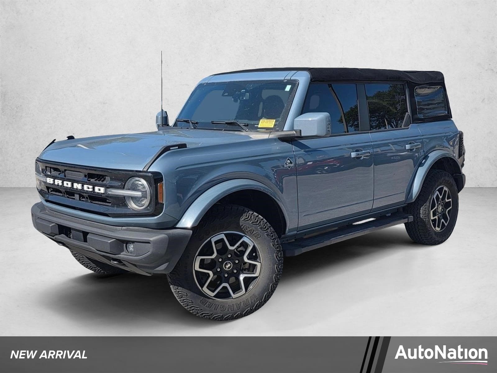 2024 Ford Bronco Outer Banks — photo 1 of 17