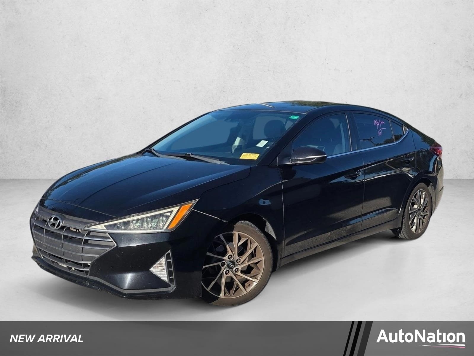 2020 Hyundai Elantra Limited — photo 1 of 16