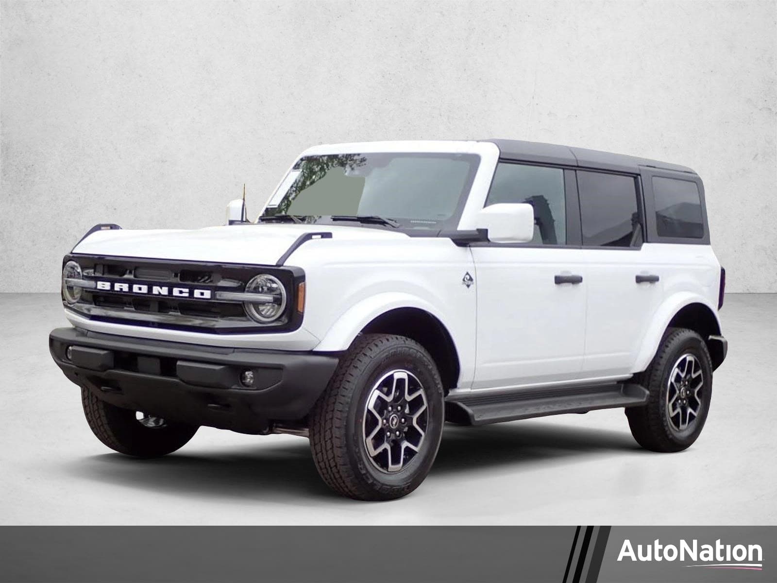 2026 Ford Bronco Outer Banks — photo 1 of 32