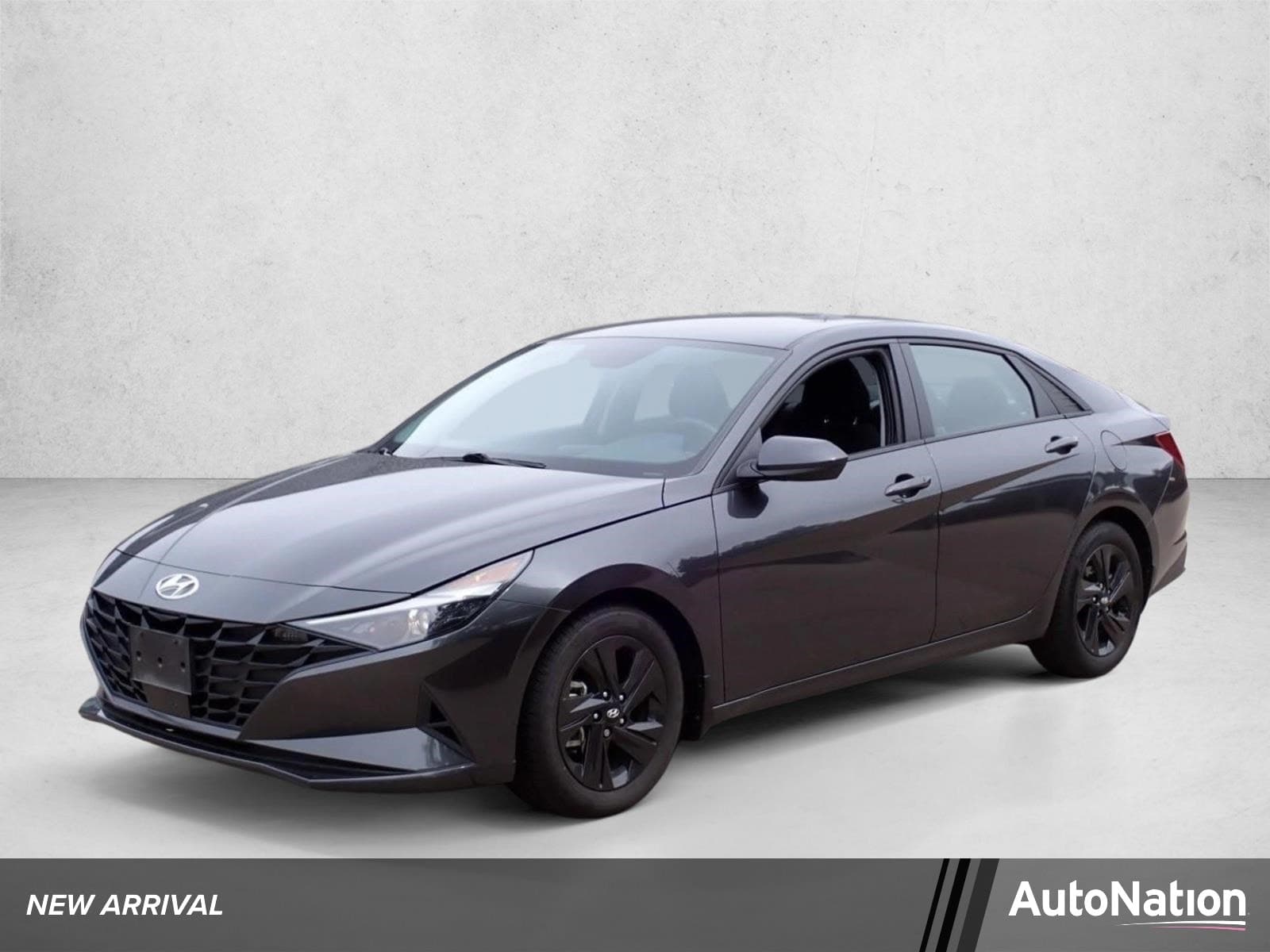 2022 Hyundai Elantra SEL — photo 1 of 15