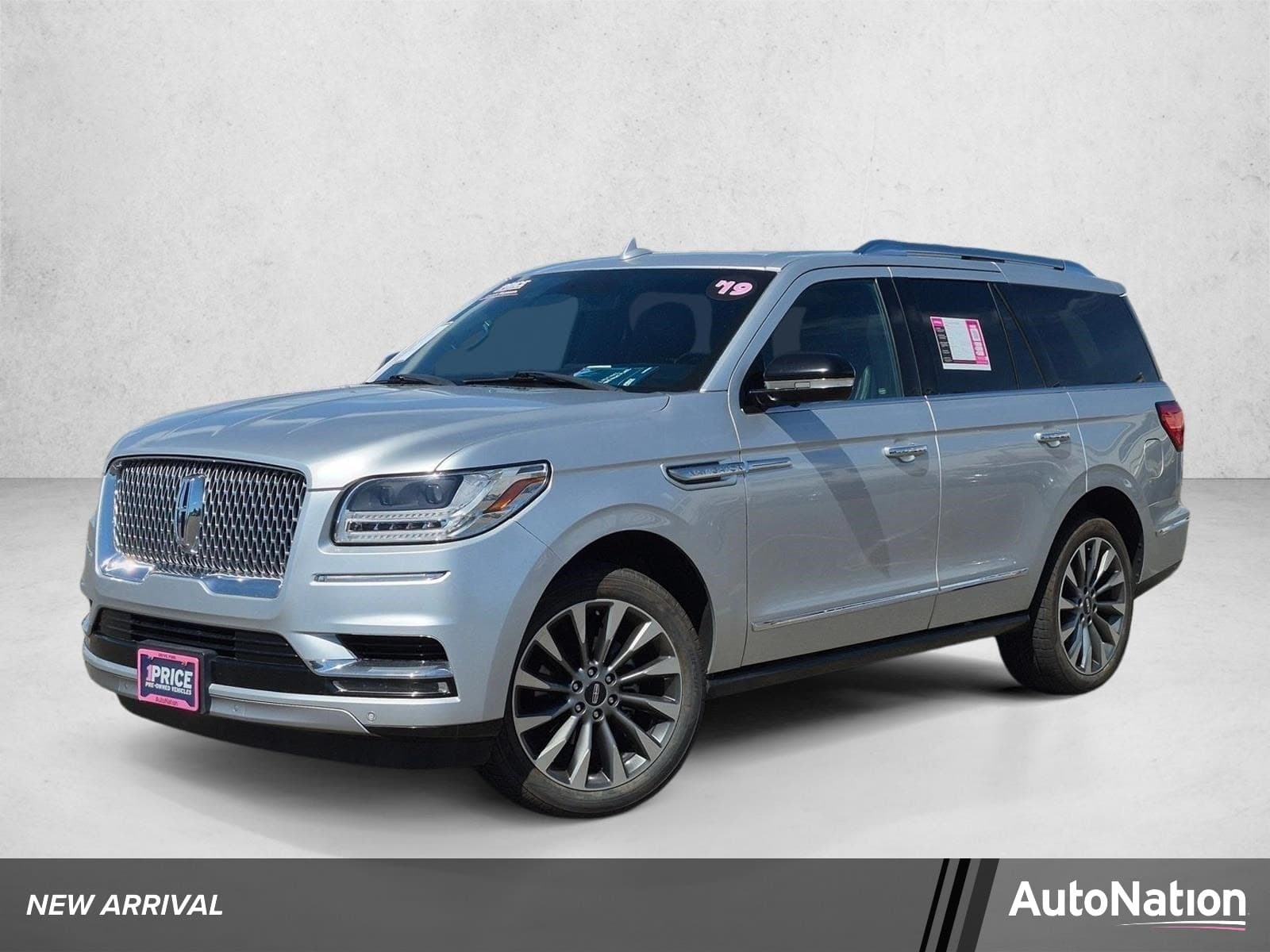 2019 Lincoln Navigator Select — photo 1 of 30