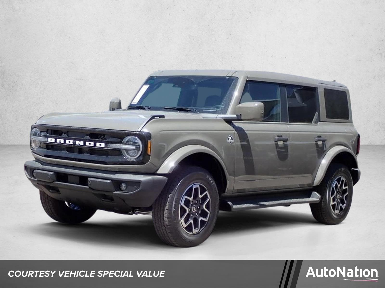 2026 Ford Bronco Outer Banks — photo 1 of 25