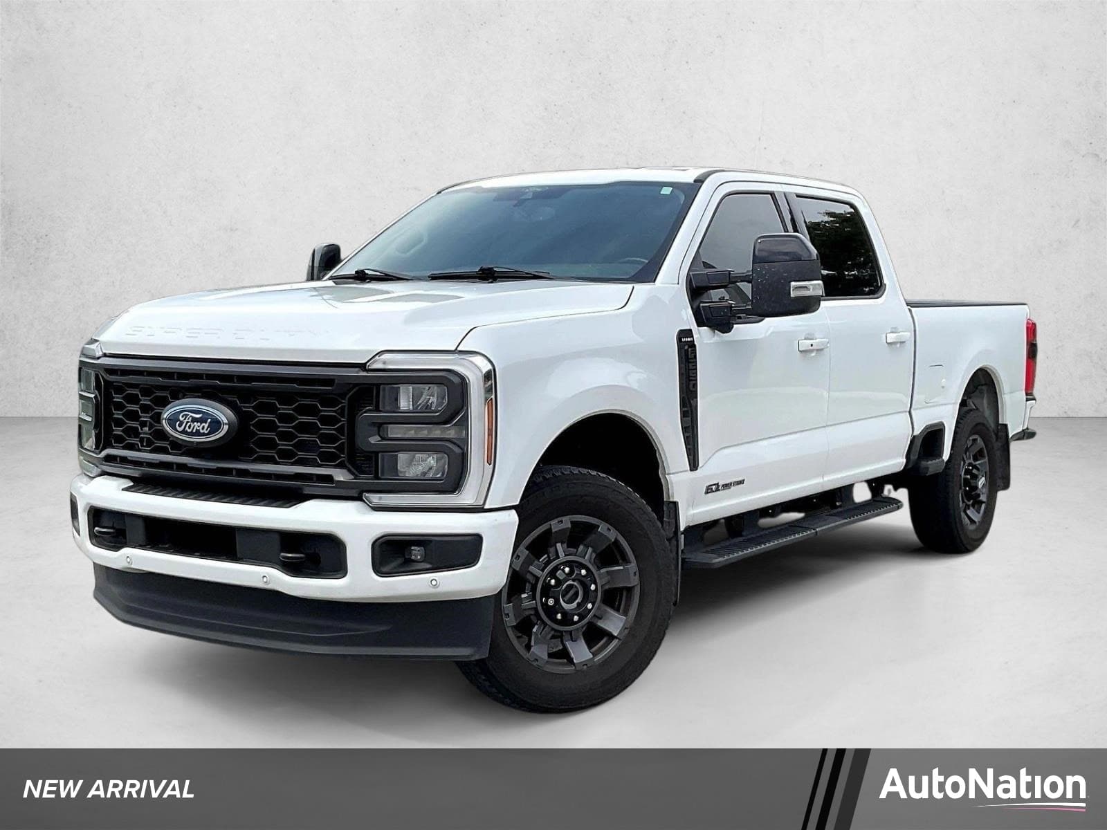 2024 Ford Super Duty F-250 SRW LARIAT — photo 1 of 30