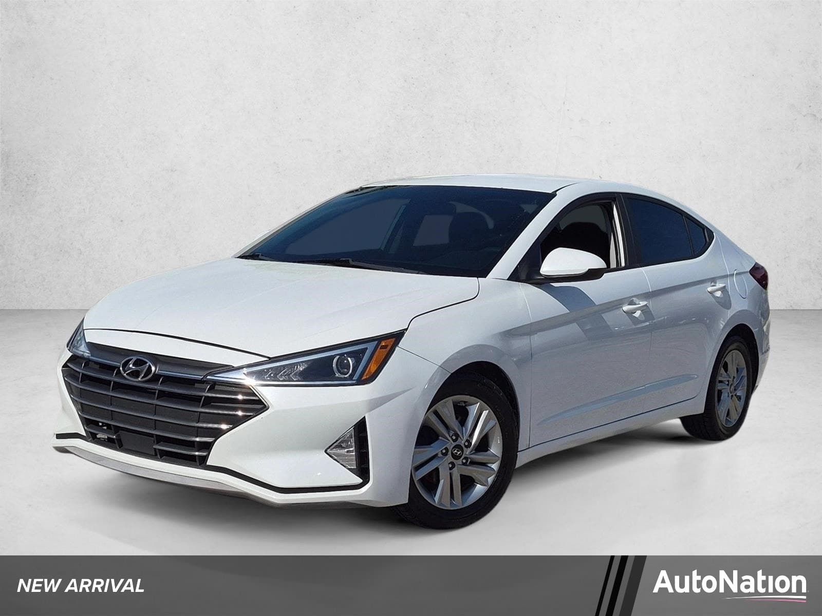 2020 Hyundai Elantra SEL — photo 1 of 23