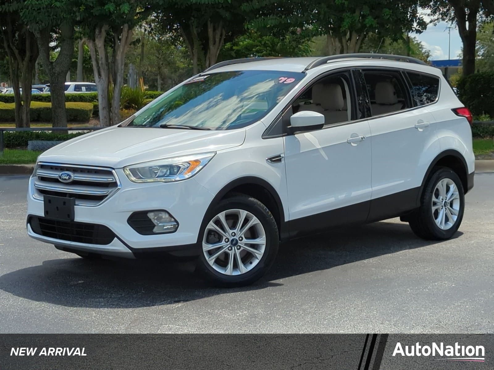 2019 Ford Escape SEL — photo 1 of 24