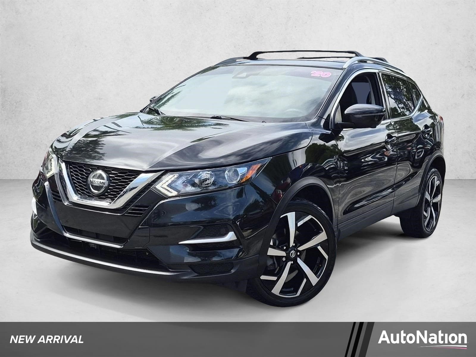 2020 Nissan Rogue Sport SL — photo 1 of 25