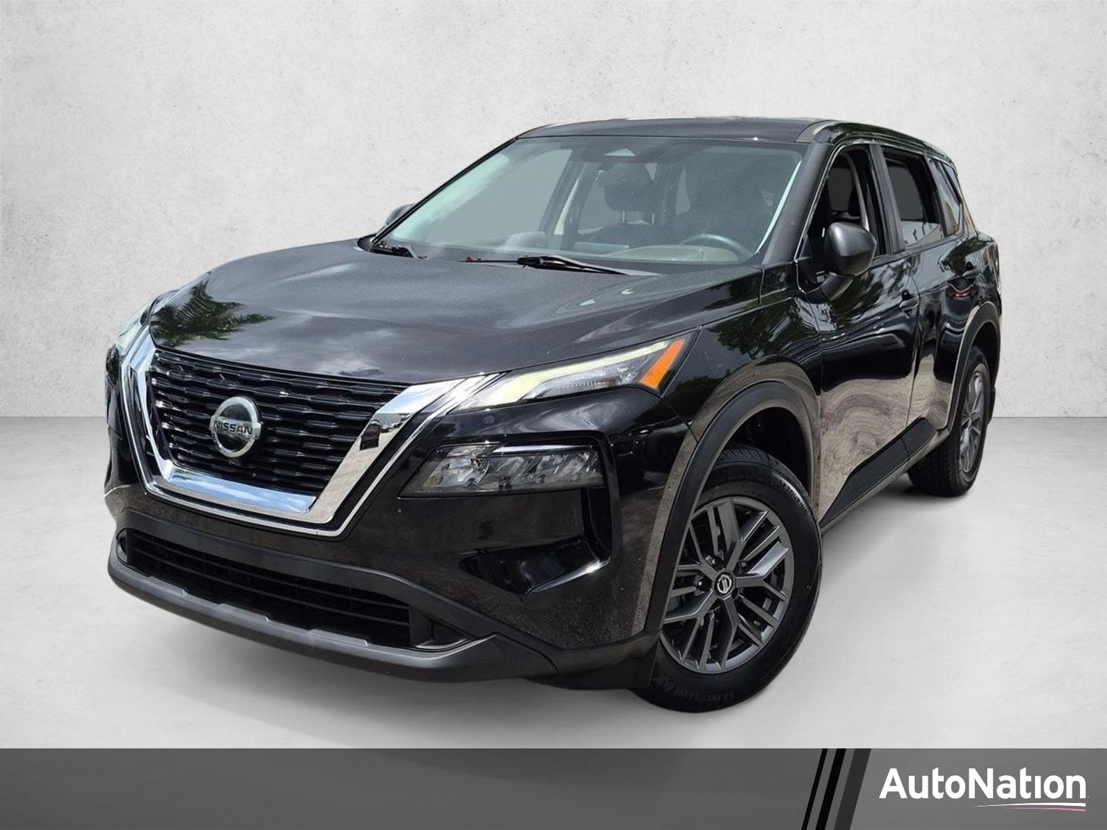 2021 Nissan Rogue S — photo 1 of 24