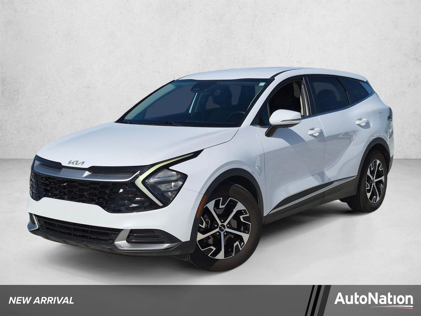 2023 Kia Sportage EX — photo 1 of 18