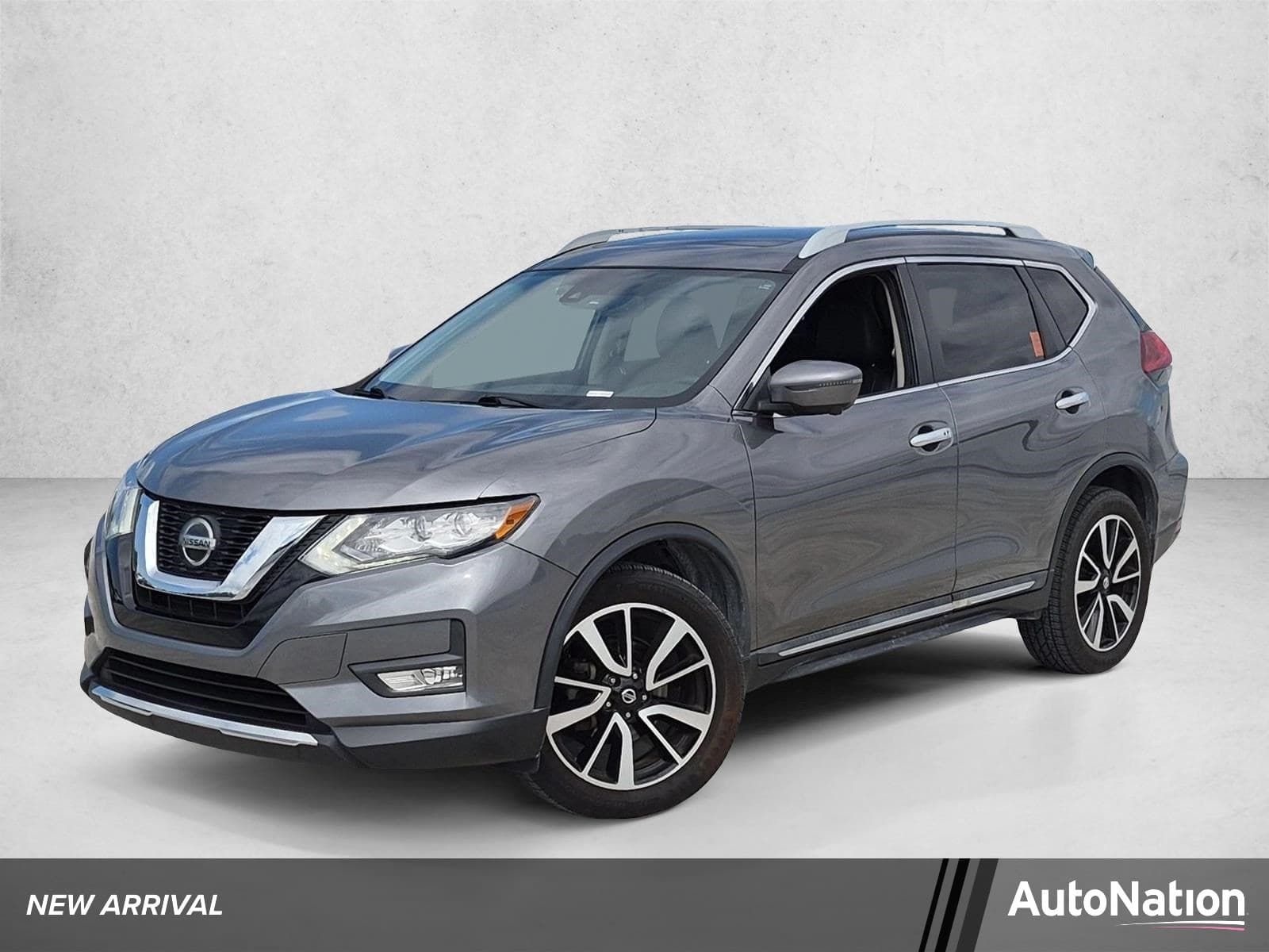 2020 Nissan Rogue SL — photo 1 of 16