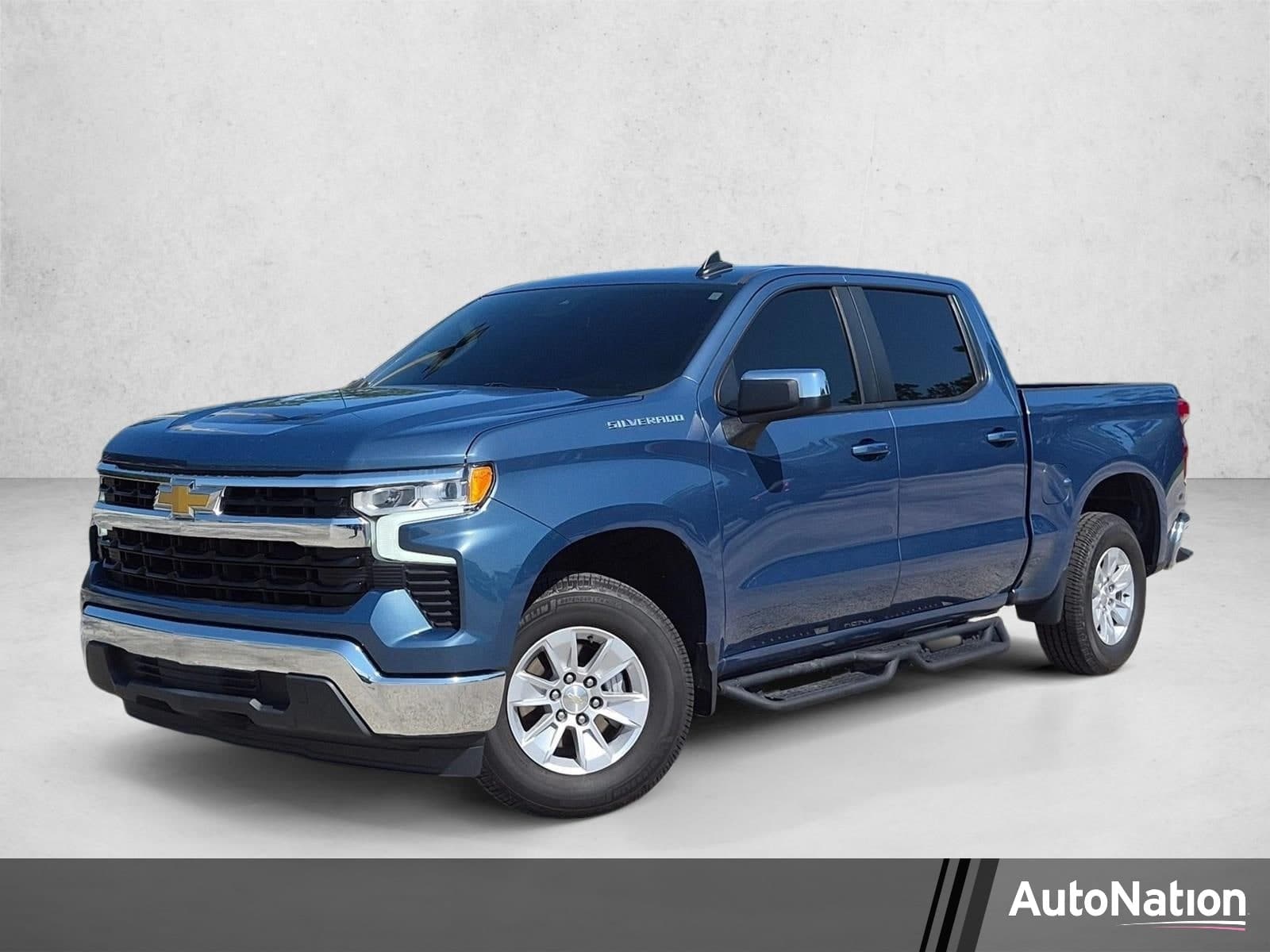 2024 Chevrolet Silverado 1500 LT — photo 1 of 22