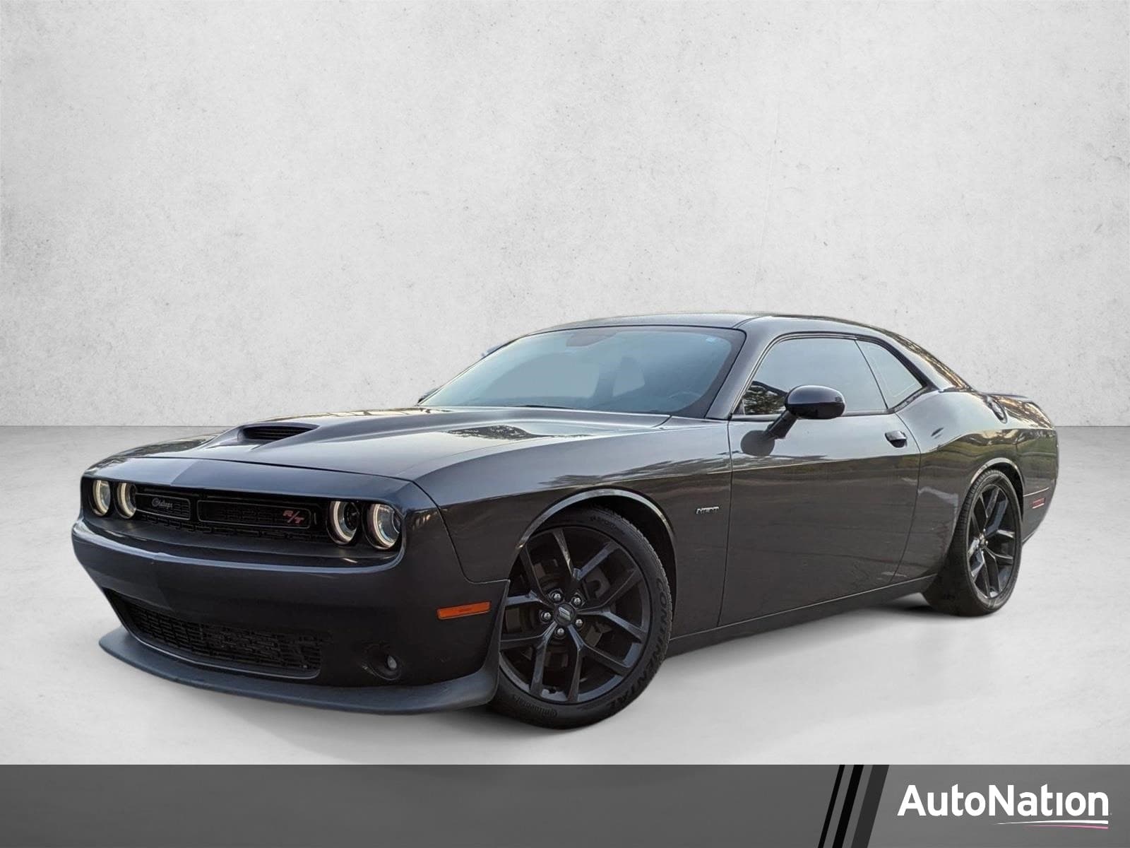 2020 Dodge Challenger R/T — photo 1 of 15