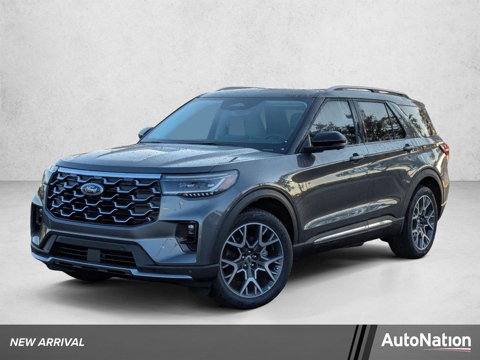 2025 Ford Explorer Platinum — photo 1 of 15