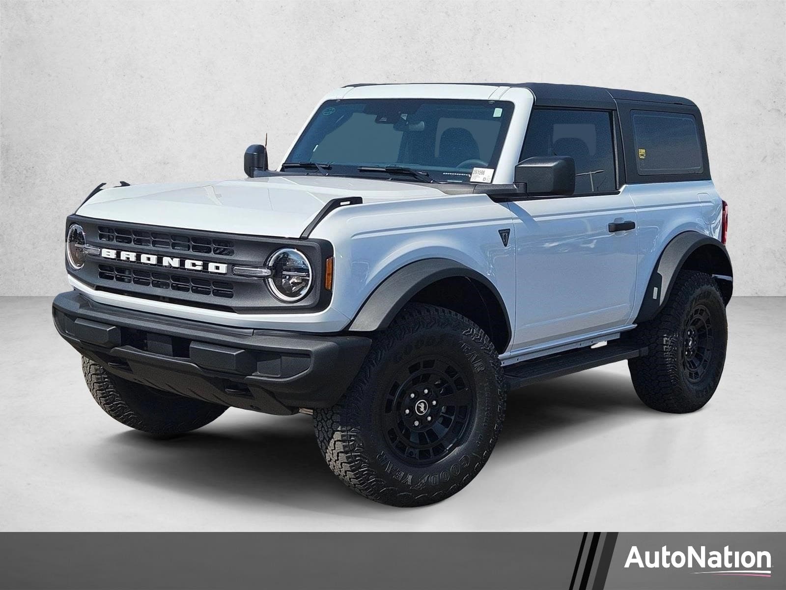 2026 Ford Bronco Base — photo 1 of 16