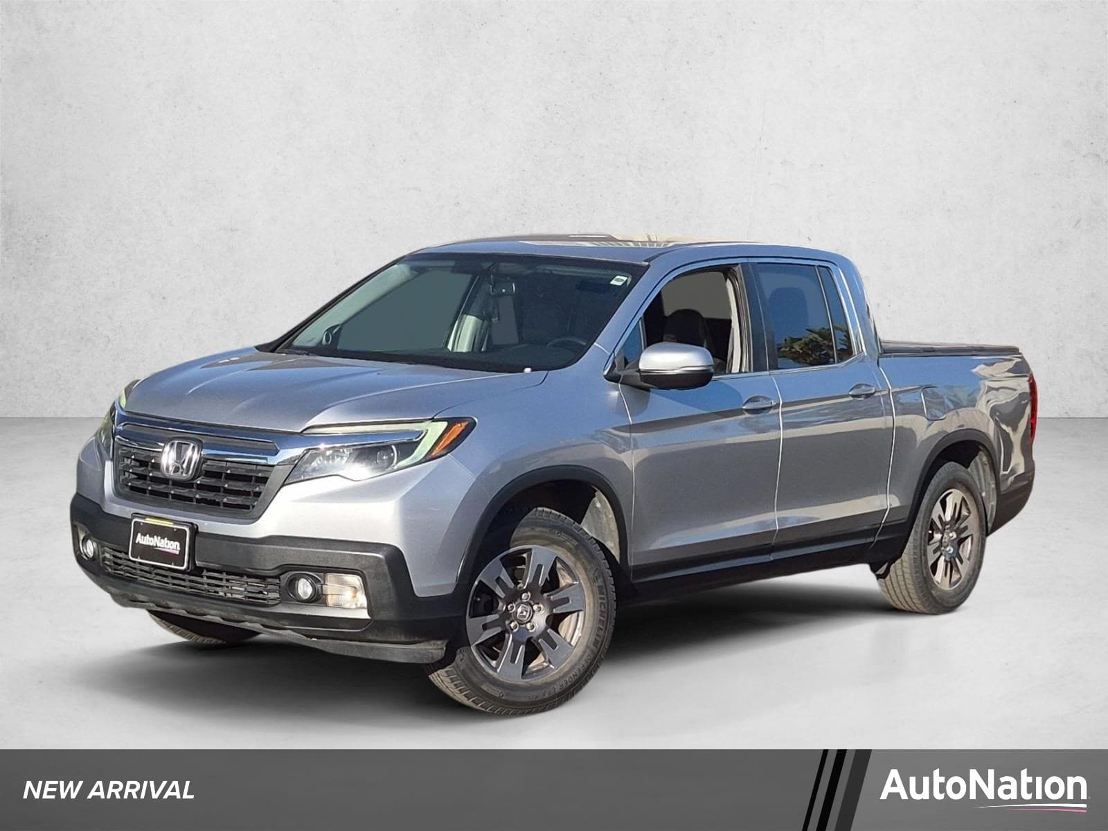 2017 Honda Ridgeline RTL-T — photo 1 of 15