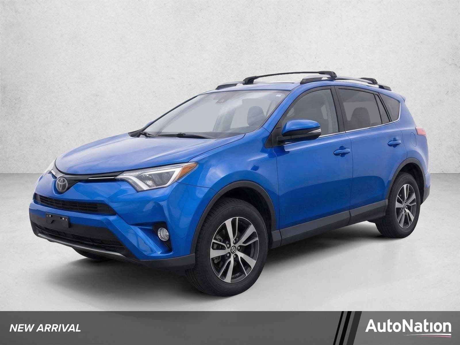 2017 Toyota RAV4 XLE — photo 1 of 27