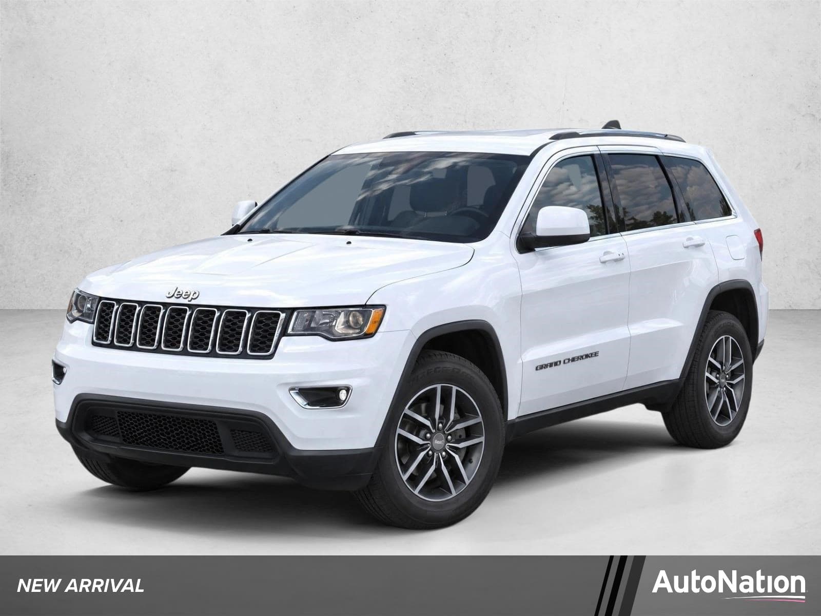 2018 Jeep Grand Cherokee Laredo — photo 1 of 15