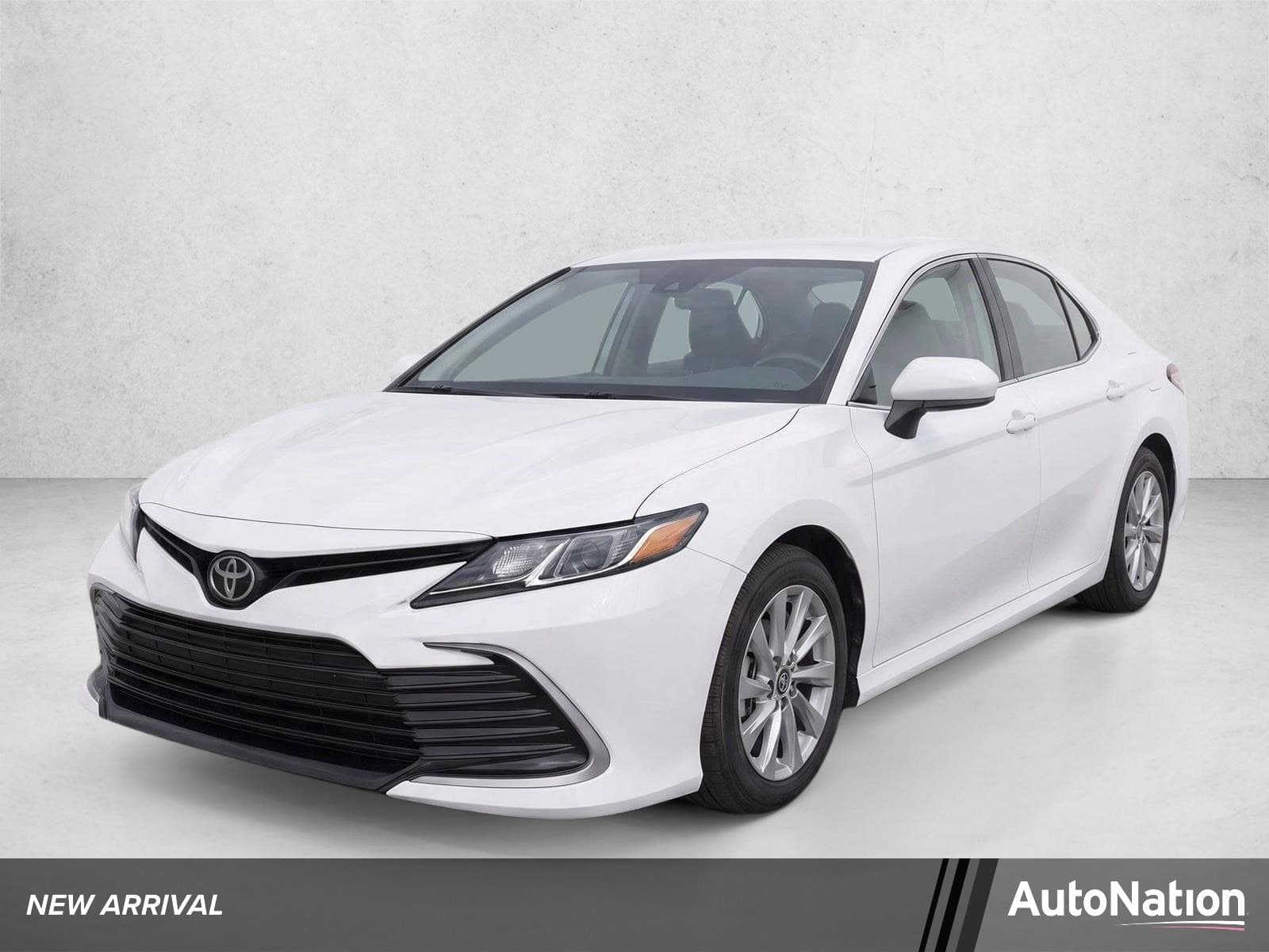 2023 Toyota Camry LE — photo 1 of 26