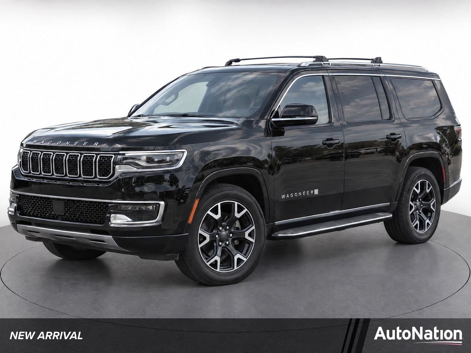 2023 Jeep Wagoneer L Series III — photo 1 of 26