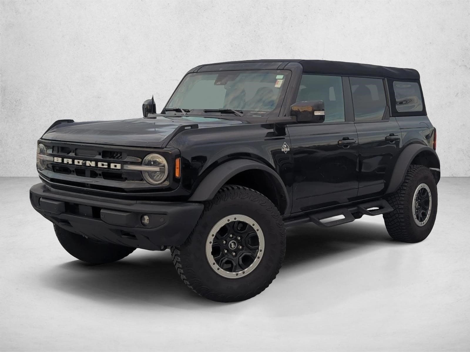 2023 Ford Bronco Base — photo 1 of 21