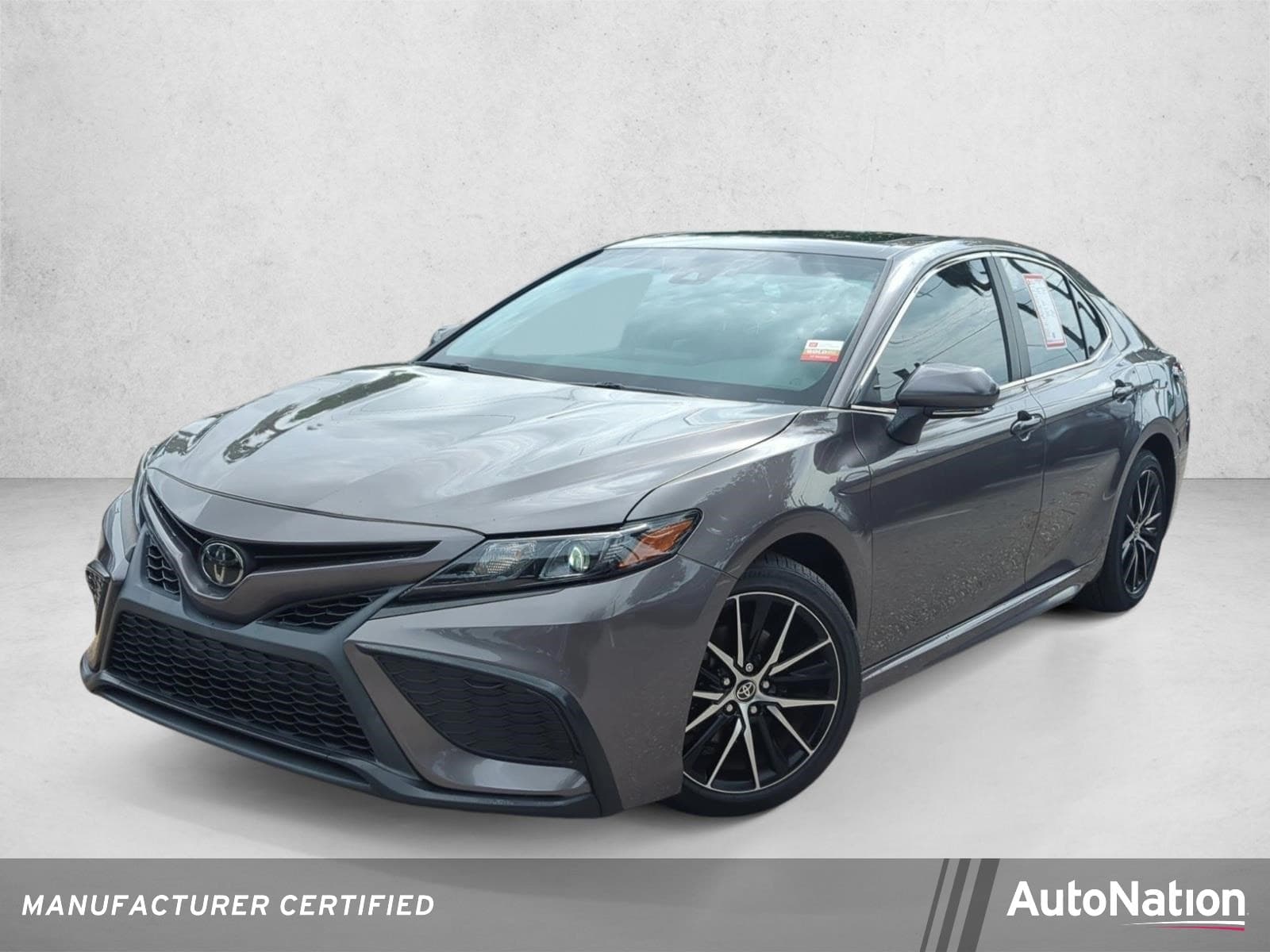 2024 Toyota Camry SE — photo 1 of 27