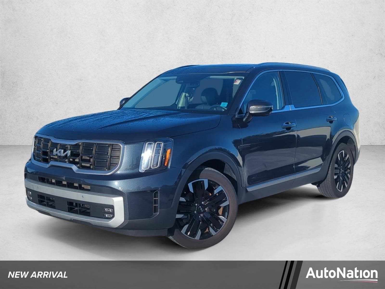 2023 Kia Telluride SX — photo 1 of 28