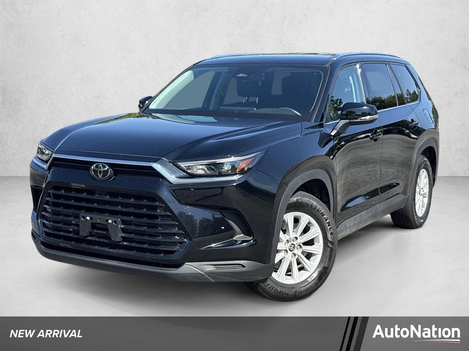 2025 Toyota Grand Highlander XLE — photo 1 of 30