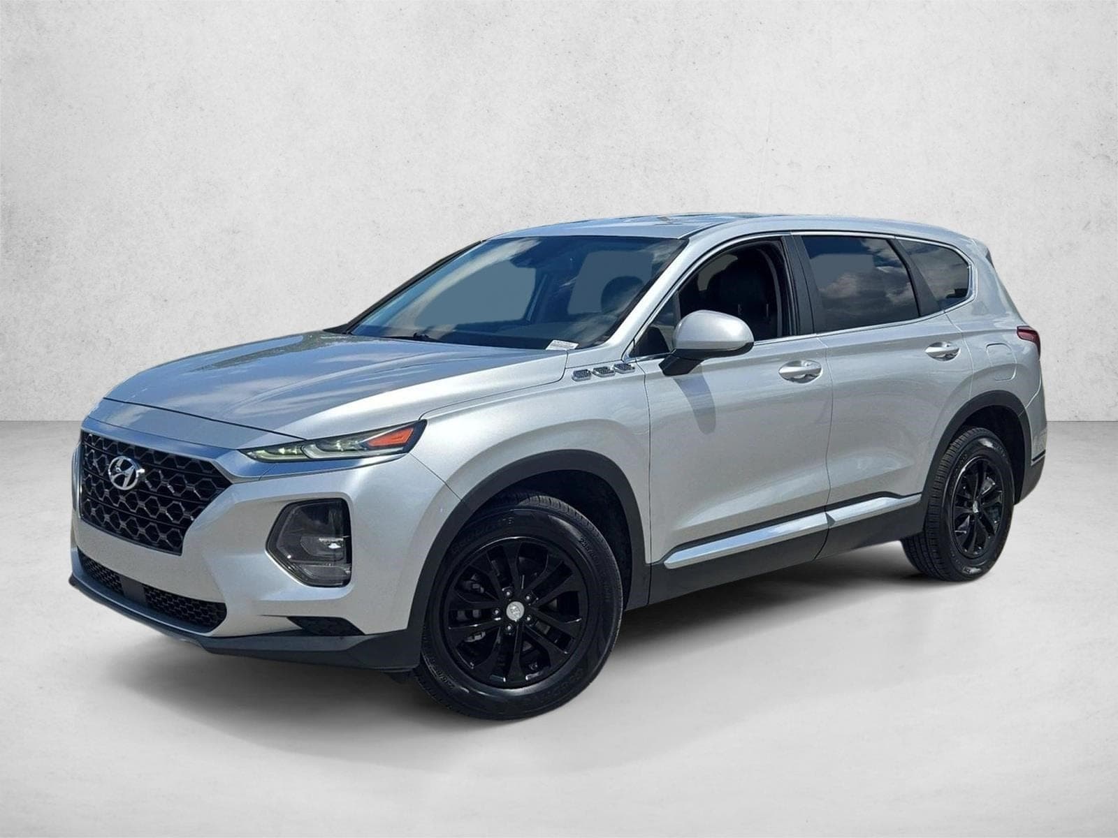 2019 Hyundai Santa Fe SE 2.4 — photo 1 of 24