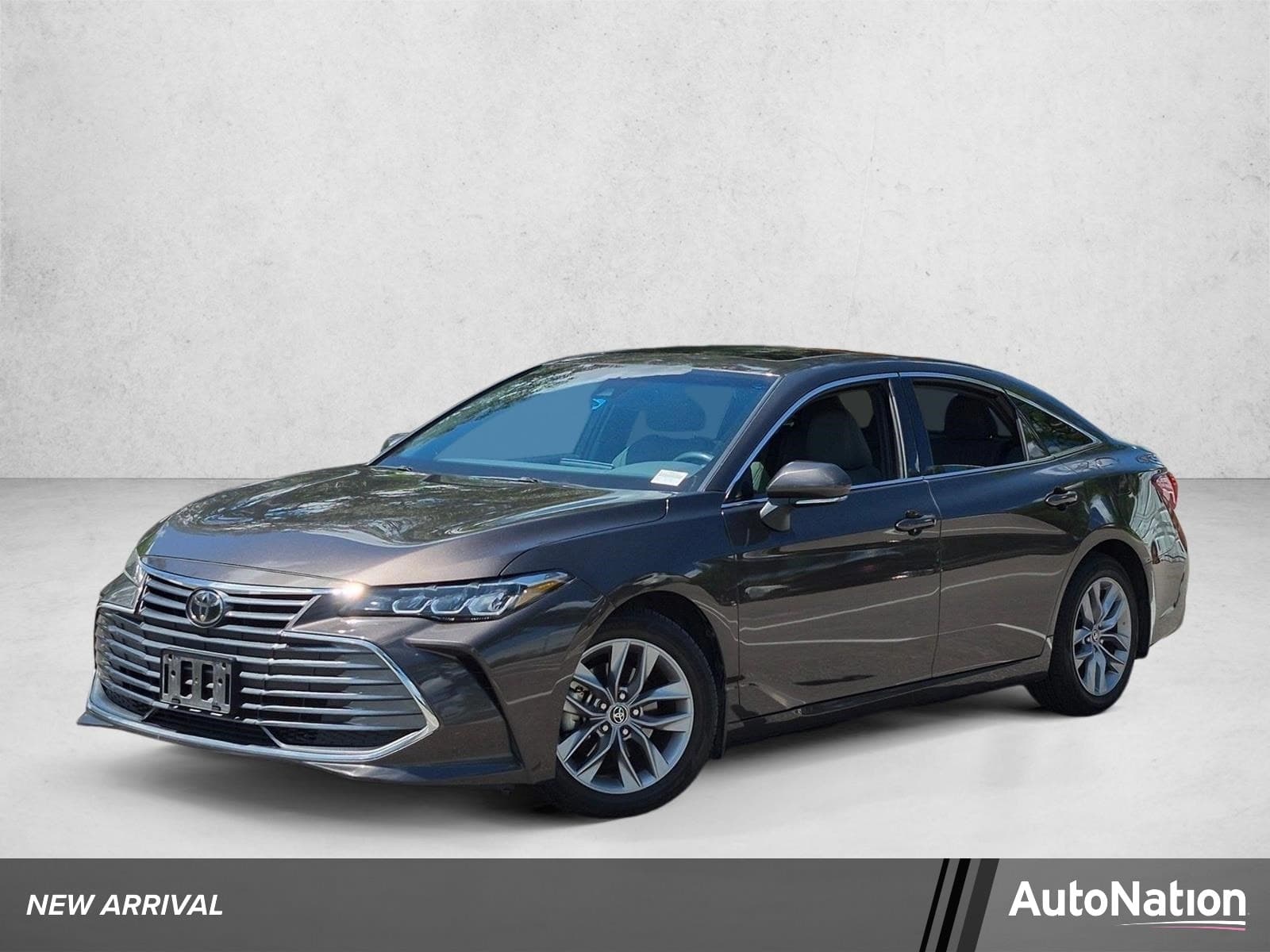 2020 Toyota Avalon XLE — photo 1 of 19