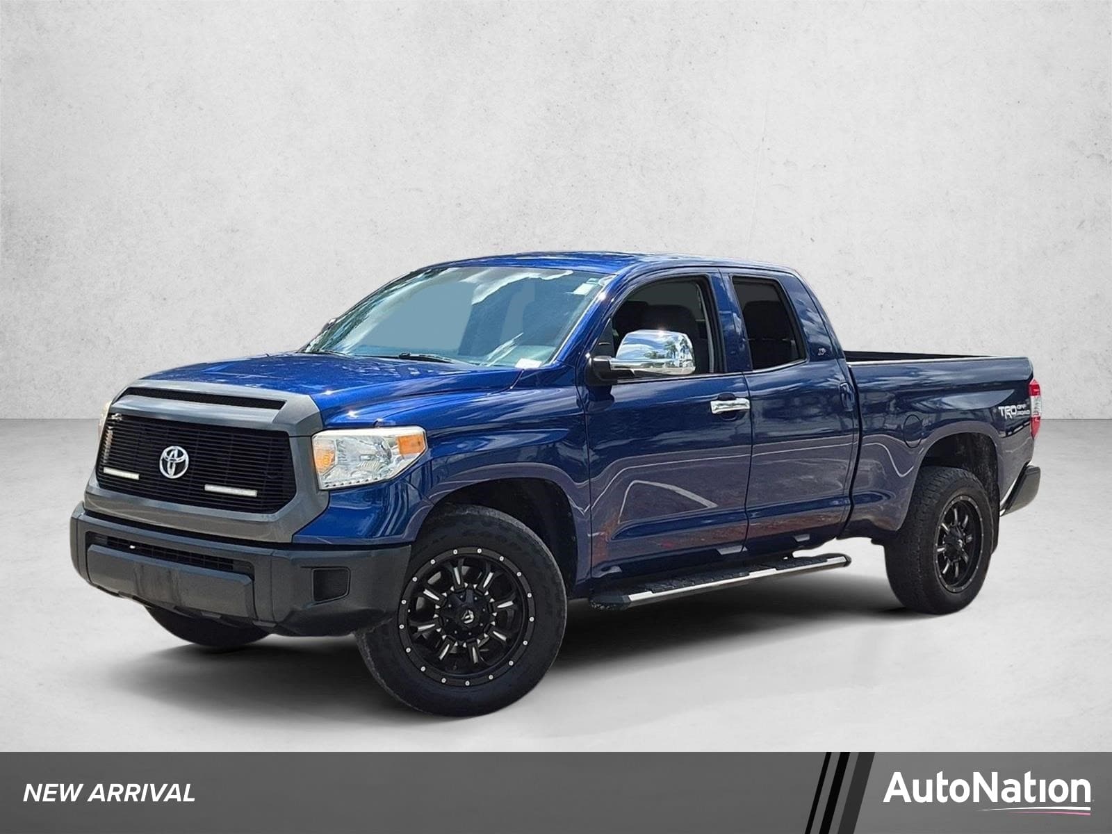 2015 Toyota Tundra 2WD Truck Base — photo 1 of 17