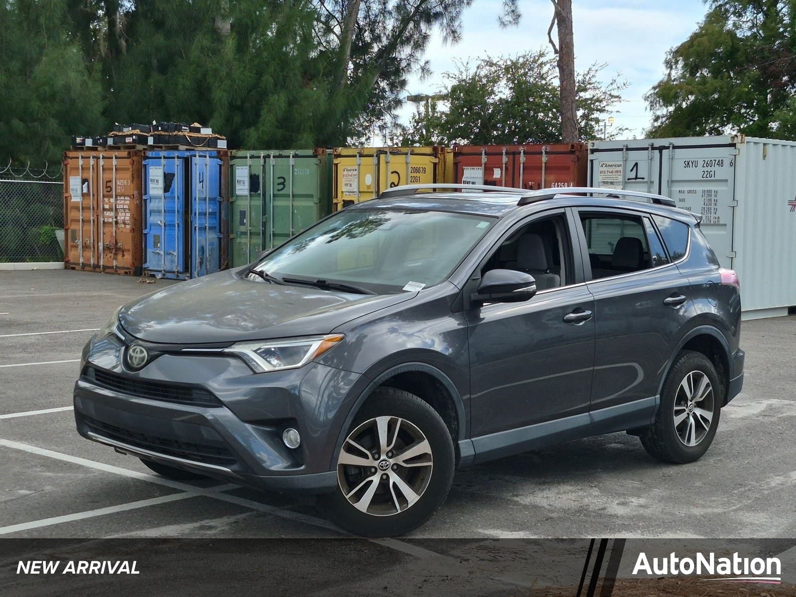 2017 Toyota RAV4 XLE — photo 1 of 17