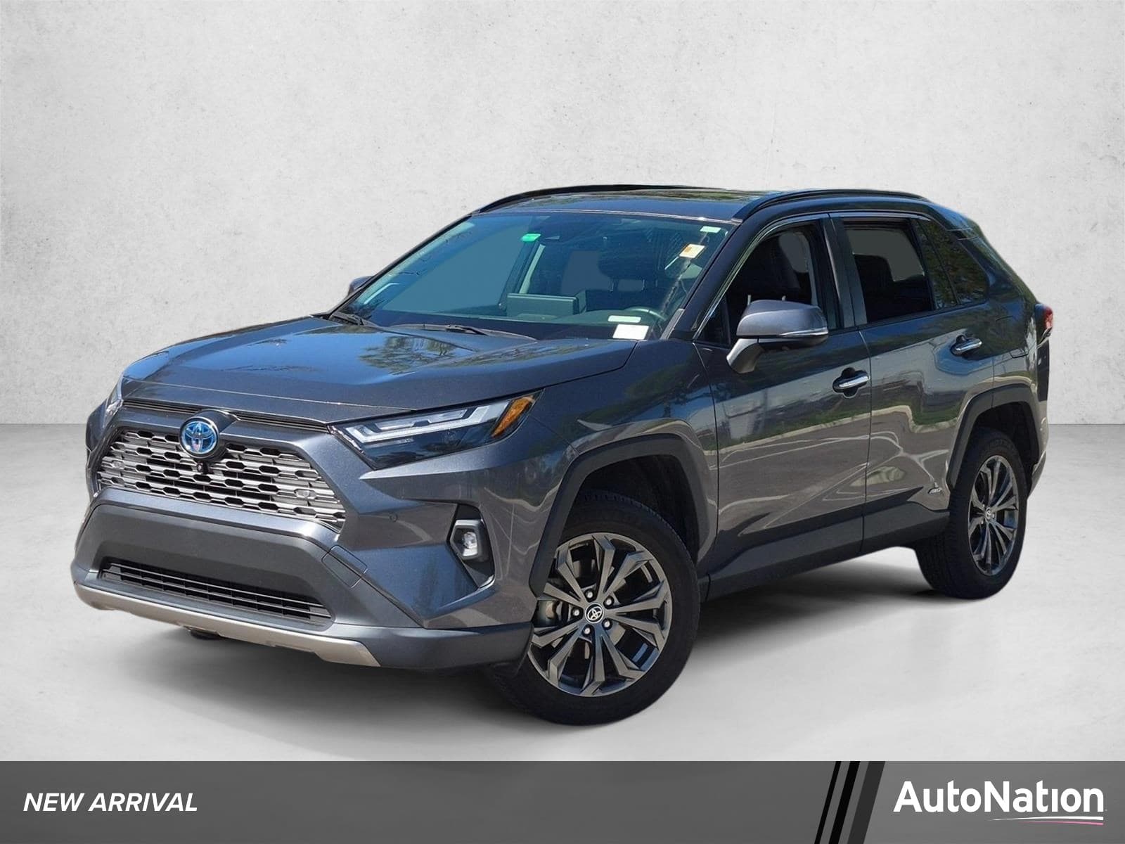 2023 Toyota RAV4 Hybrid Limited — photo 1 of 17