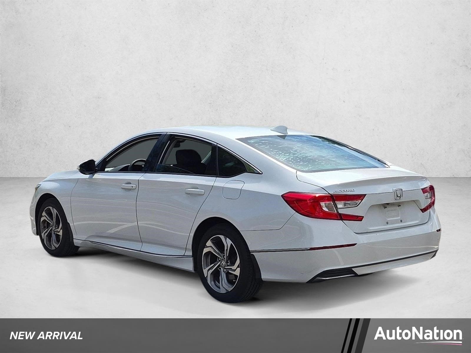 2019 Honda Accord Sedan EX 1.5T — photo 1 of 17