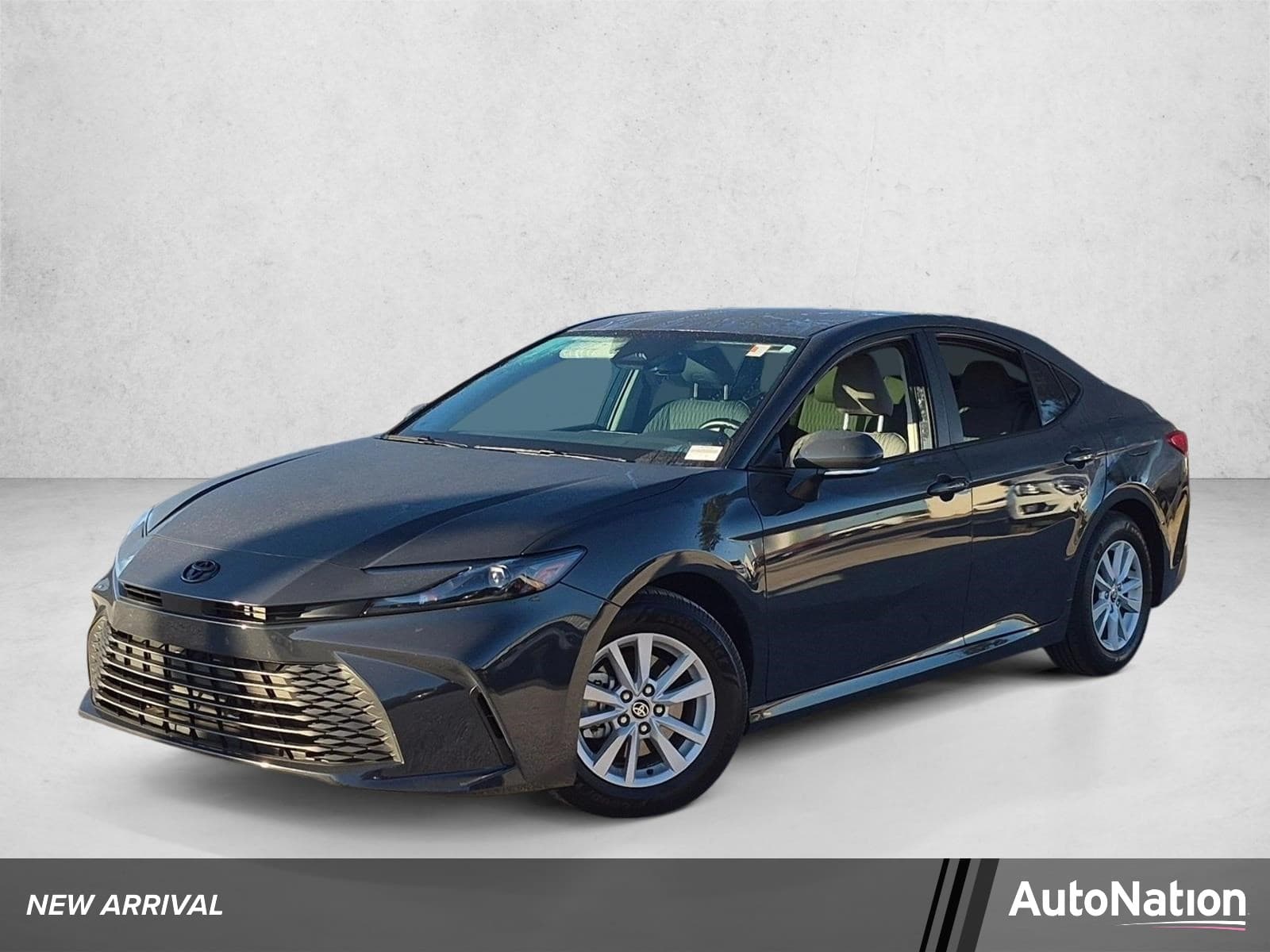 2026 Toyota Camry LE — photo 1 of 17