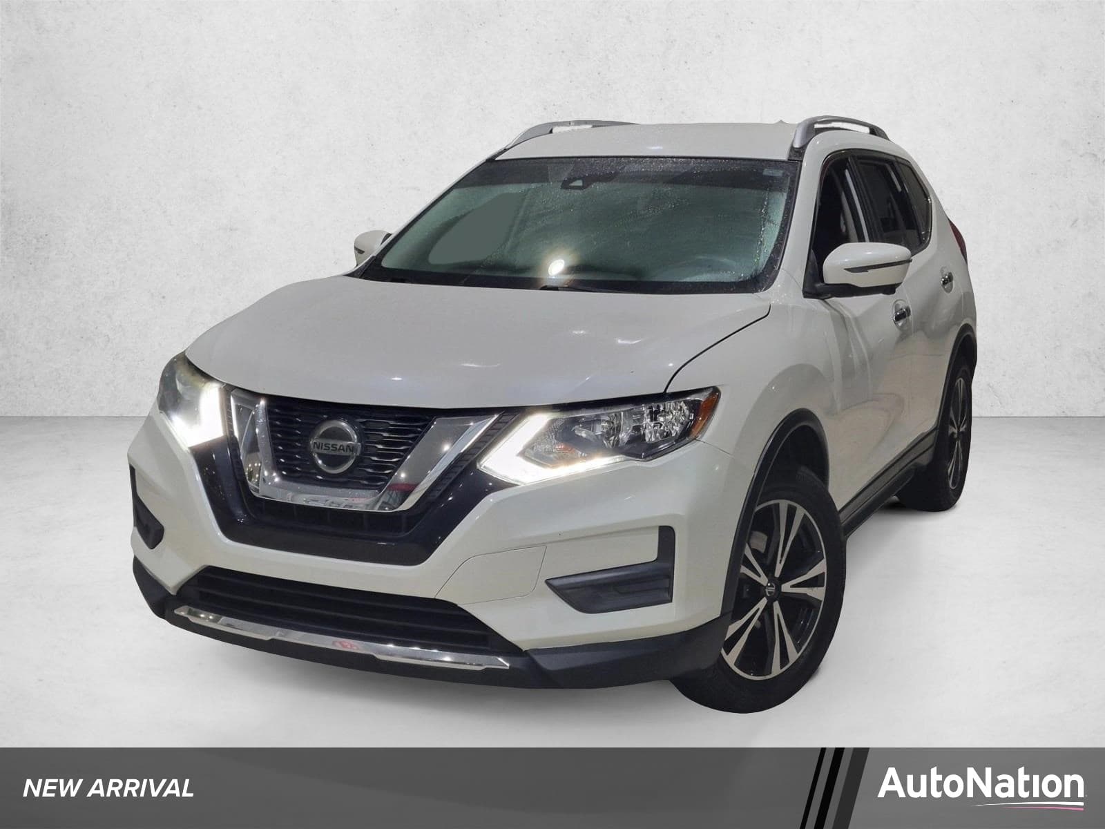 2019 Nissan Rogue SV — photo 1 of 26