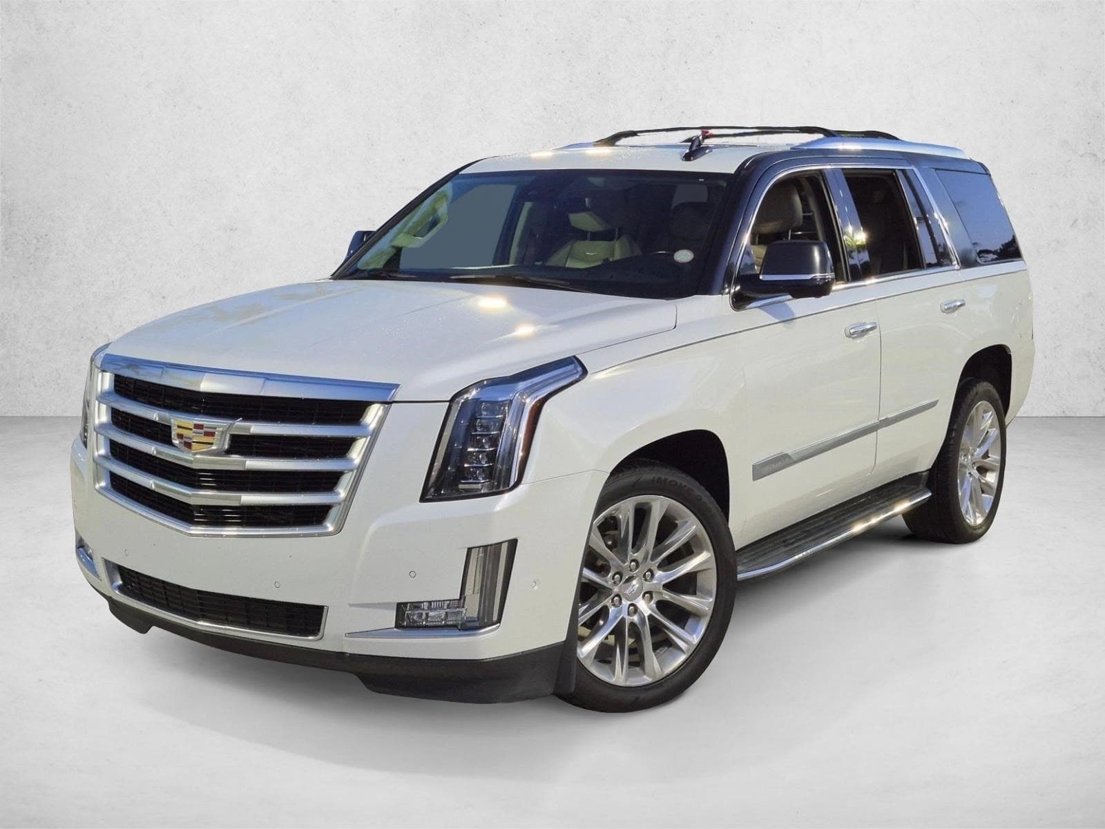 2020 Cadillac Escalade Luxury — photo 1 of 22