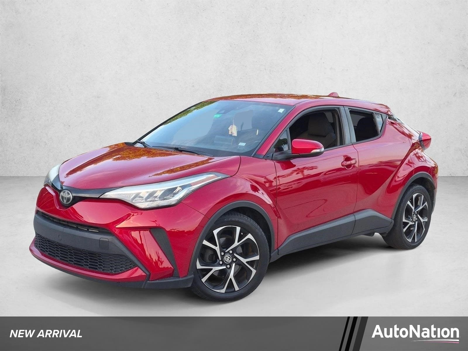 2020 Toyota C-HR XLE — photo 1 of 22