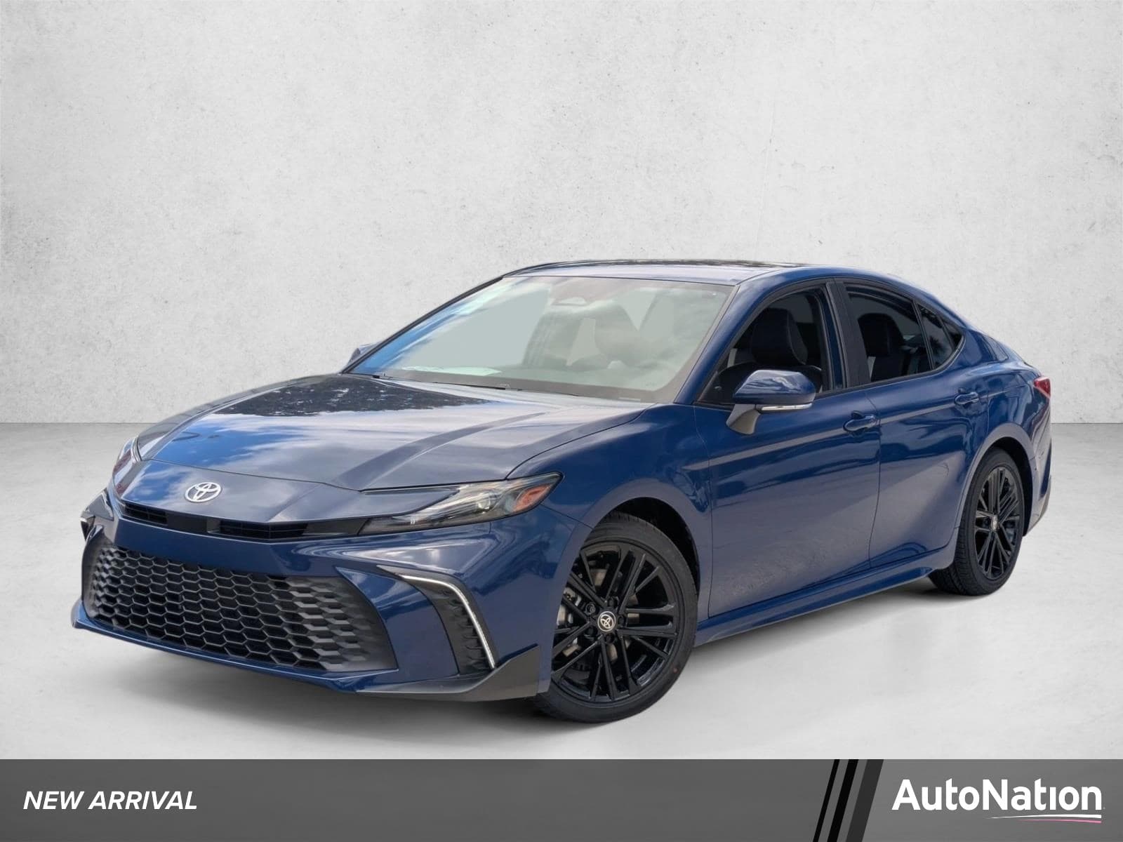 2026 Toyota Camry SE — photo 1 of 16