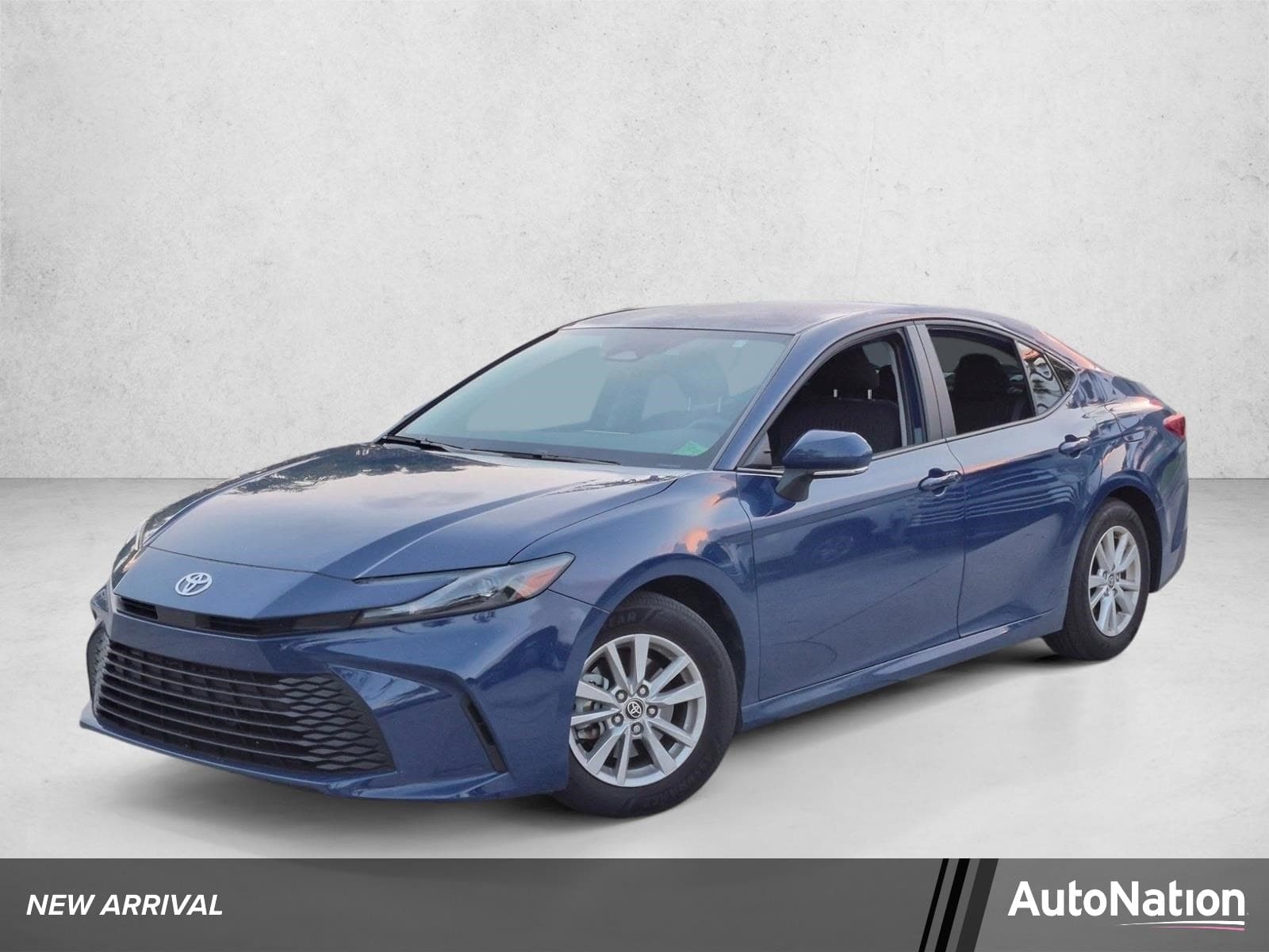 2025 Toyota Camry LE — photo 1 of 22