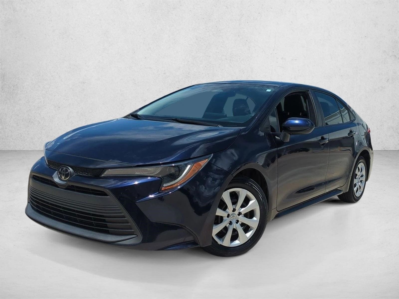 2024 Toyota Corolla LE — photo 1 of 15